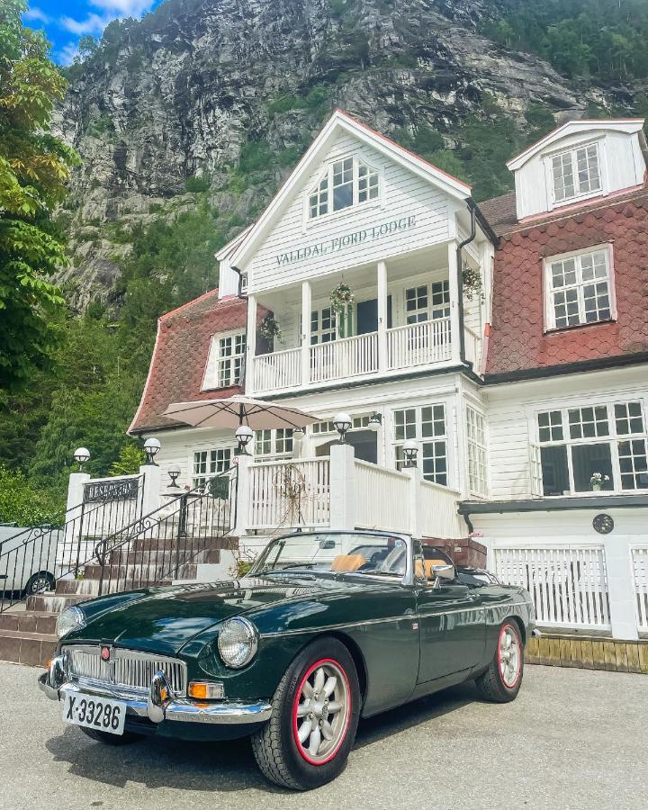 Valldal Fjord Lodge B&B Exterior photo