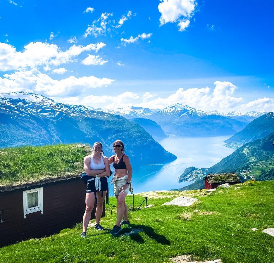 Valldal Fjord Lodge B&B Exterior photo