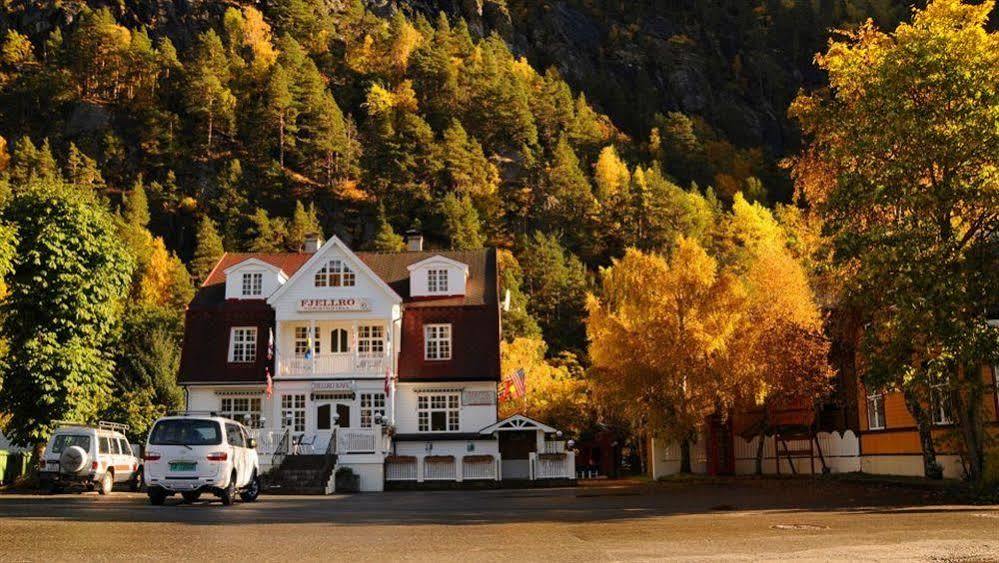 Valldal Fjord Lodge B&B Exterior photo